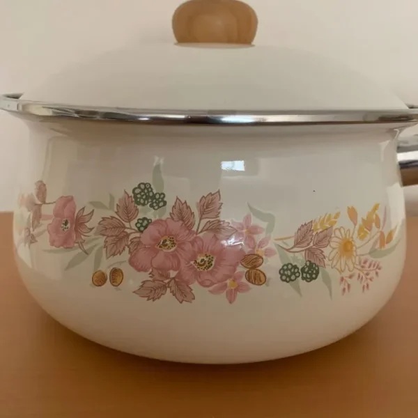 Vintage Hedge Rose Sauce Pan With Lid, Cream Enamel, Floral Pattern