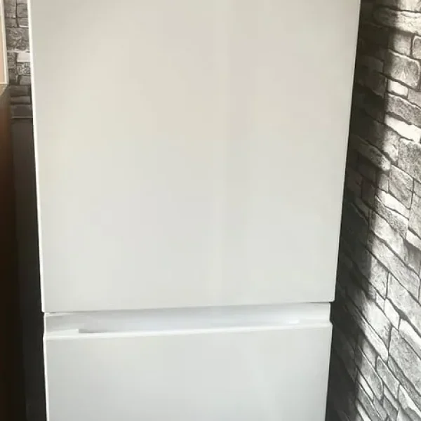 3-month-old fridge freezer, still under warranty