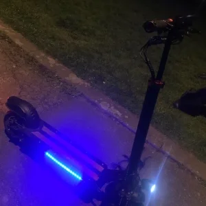 Electric scooter - Image 2
