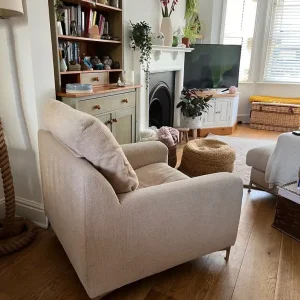 Cream arm chair - Image 4