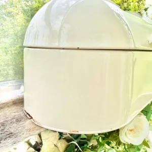 Vintage 1950s Smeg-style cream enamel bread bin - Image 2