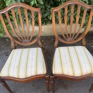Dining table & 6 chairs - Image 2