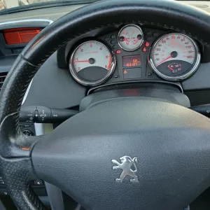 Peugeot 207 Convertible 2008 Manual - Image 6