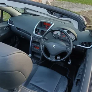 Peugeot 207 Convertible 2008 Manual - Image 8