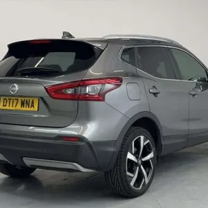 2017 Nissan Qashqai 1.5dCi Tekna 5 Door Diesel SUV - Image 3