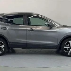 2017 Nissan Qashqai 1.5dCi Tekna 5 Door Diesel SUV - Image 5