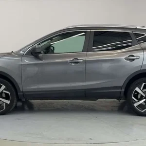 2017 Nissan Qashqai 1.5dCi Tekna 5 Door Diesel SUV - Image 6