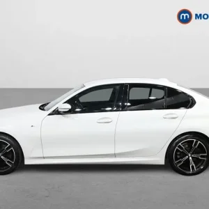 2024 BMW 3 Series 320i M Sport 4-door Automatic - Image 4