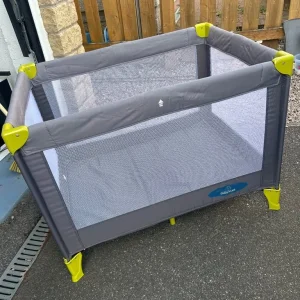 Travel cot - Image 2