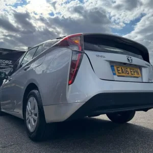 2016 Toyota Prius 1.8 VVT-h Active CVT Euro 6 5-door hatchback - Image 6