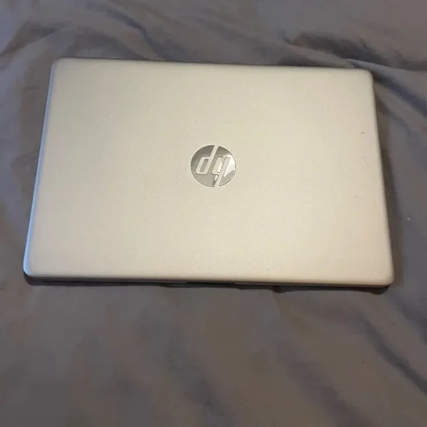 💻 HP 14” Core i7 Laptop – 512GB SSD
