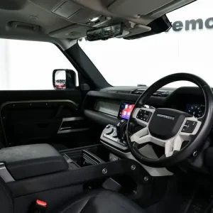 2021 Land Rover Defender 90 2.0 P300 SE SUV - Image 7
