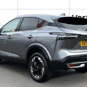 2024 Nissan Qashqai 1.3 DiG-T with N-Connecta and Xtronic - Image 2
