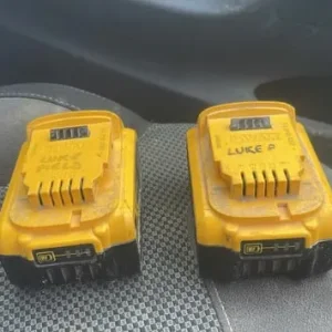 DeWalt 18v 5amp lithium batteries - Image 2