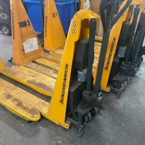 Electric pallet trucks Jungheinrich