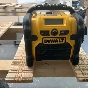 Dewalt DAB radio - Image 2