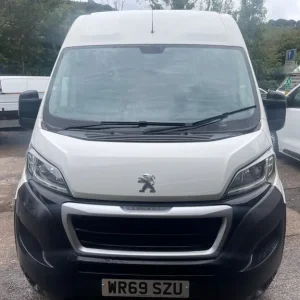 2020 Peugeot Boxer 2.2 BlueHDi H2 Professional LWB Air-Con Panel Van Diesel Manual - Image 2