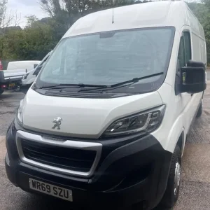 2020 Peugeot Boxer 2.2 BlueHDi H2 Professional LWB Air-Con Panel Van Diesel Manual - Image 4