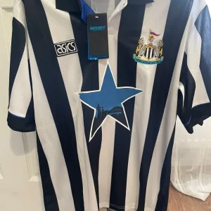 Newcastle united shirt - Image 4