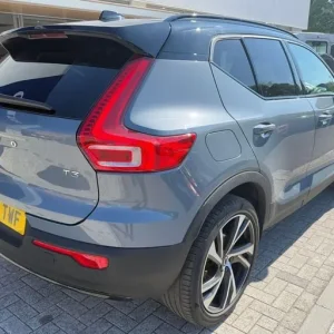 2022 Volvo XC40 R-Design Pro Estate - Image 6