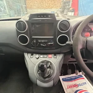 2016 Peugeot Partner 850 Professional HDI Panel Van - Image 4
