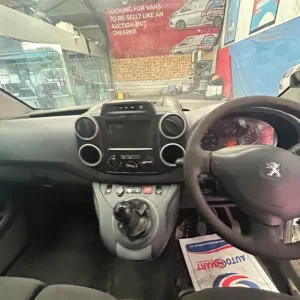 2016 Peugeot Partner 850 Professional HDI Panel Van - Image 5
