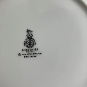 Set of 10 Royal Doulton Berkshire pattern bowls - Image 3
