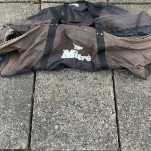 Mitre kit bag and shin guard