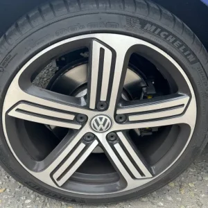 2018 Volkswagen Golf Hatchback - Image 6
