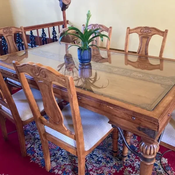 Unusual dining room table and six chairs