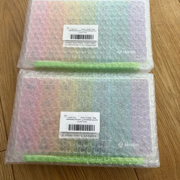 Weekly pill box with separate daily dividers