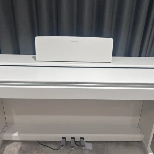 Yamaha ARIUS YDP-145 Digital Piano