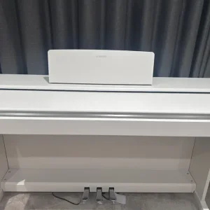 Yamaha ARIUS YDP-145 Digital Piano