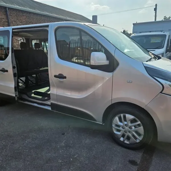 2017 Renault Trafic LL29 SPORT ENERGY DCI 9 SEATER MINIBUS (NO VAT)