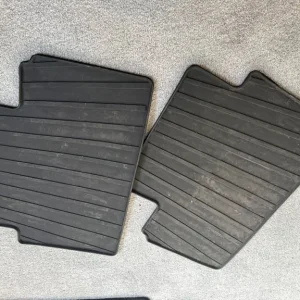 Genuine Kia Dog Guard, boot tray and rubber all weather mats - Image 4