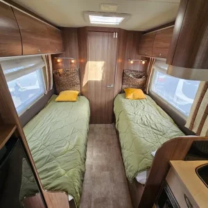 Burstner Ixeo IT 740, 3500kg, solar, 4 belt, 4 berth - Image 8