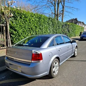 2007 Vauxhall Vectra hatchback manual - Image 4