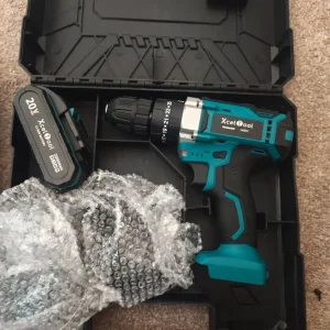 Cordless drill with two batteries - Image 2