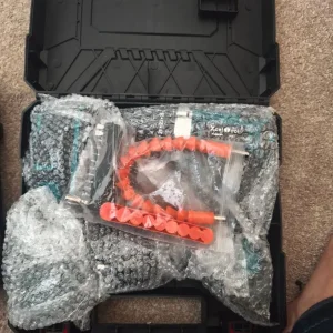 Cordless drill with two batteries - Image 6