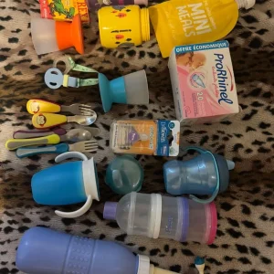 First days Baby bottles feeding