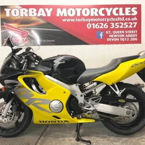 Honda CBR600FY 2000 W Reg 24,403 Miles - Image 4