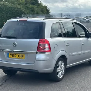 2012 Vauxhall Zafira 1.6i Exclusiv 5dr MPV - Image 3