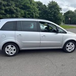 2012 Vauxhall Zafira 1.6i Exclusiv 5dr MPV - Image 4