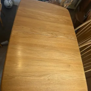 Ercol Extendable Dining Table and 6 Chairs - Image 4