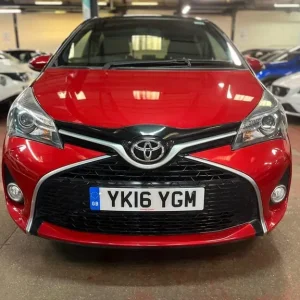 2016 Toyota Yaris 1.33 Dual VVT-i Design Euro 6 5-door hatchback petrol manual - Image 2