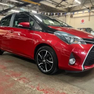 2016 Toyota Yaris 1.33 Dual VVT-i Design Euro 6 5-door hatchback petrol manual