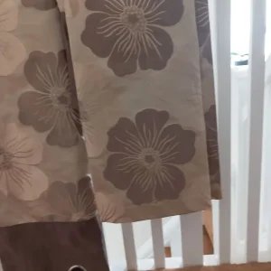 Curtains - Image 3