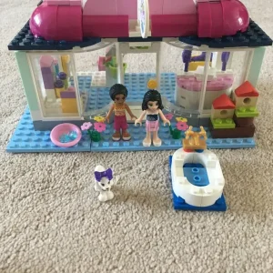Lego Friends Heartlake Pet Salon - Image 2