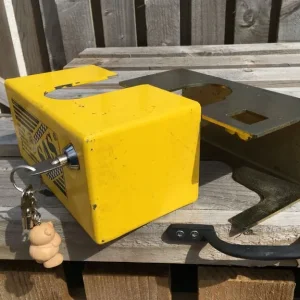 Towball and Wheel Locks - Image 8