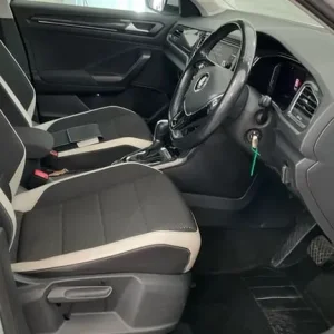 2018 Volkswagen T-Roc 2.0 TSI SEL 5-door SUV - Image 2